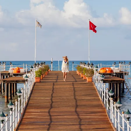 Sunrise Park & Hotel 5*